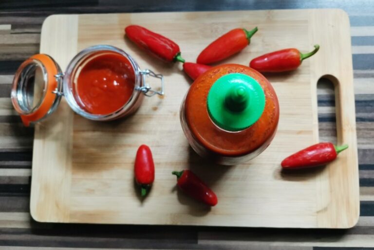 domácí chilli omáčka sriracha